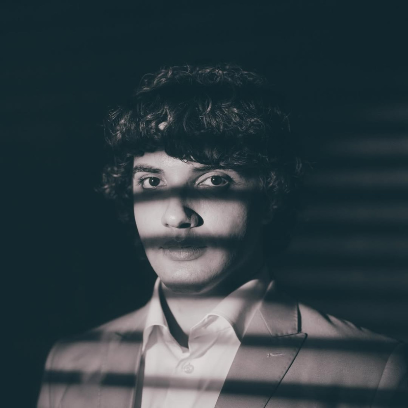 John Conlin BREAKINGHITS BREAKING HITS